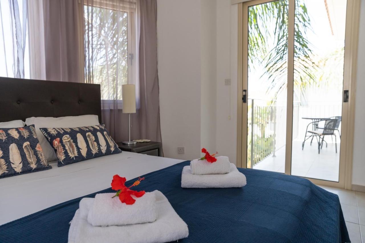 Palm Villa Ekaterina 4 Bdrm 帕拉利米尼 外观 照片