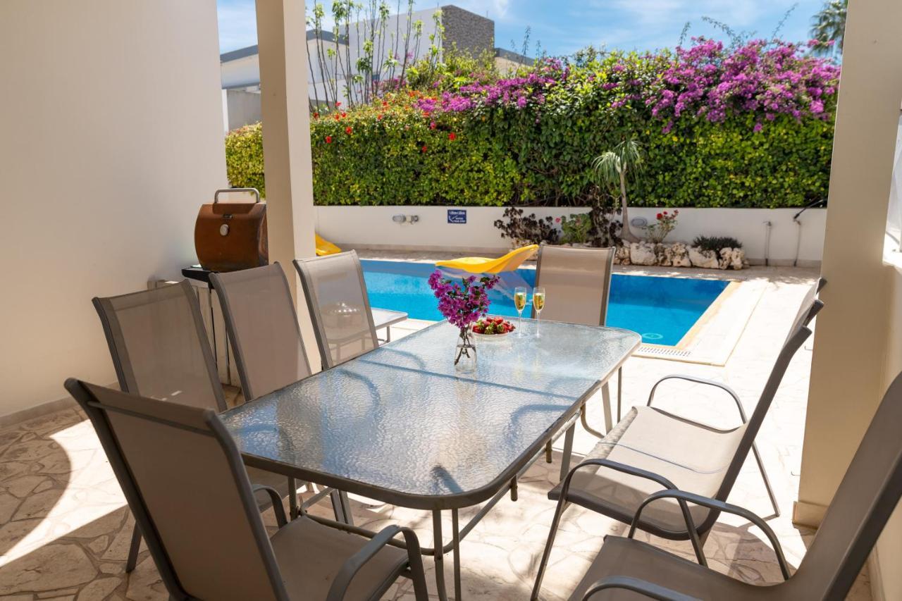 Palm Villa Ekaterina 4 Bdrm 帕拉利米尼 外观 照片