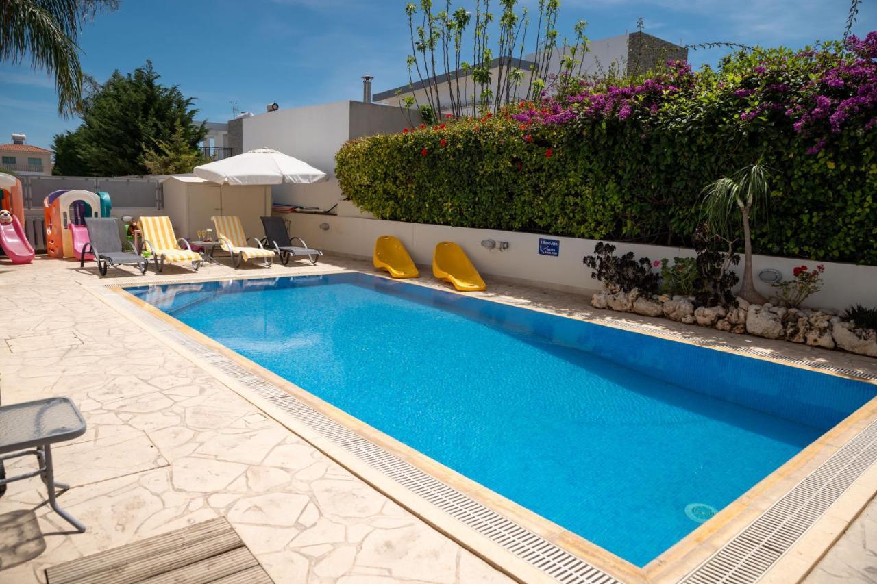 Palm Villa Ekaterina 4 Bdrm 帕拉利米尼 外观 照片